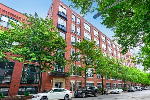Photo of 1735 N Paulina Street #612, Chicago, IL 60622 (MLS # 12648725)