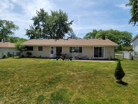 Tiny photo for 132 W Hartford Drive, Schaumburg, IL 60193 (MLS # 12670520)
