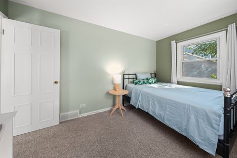 Tiny photo for 25W257 Gunston Avenue, Naperville, IL 60540 (MLS # 12489293)