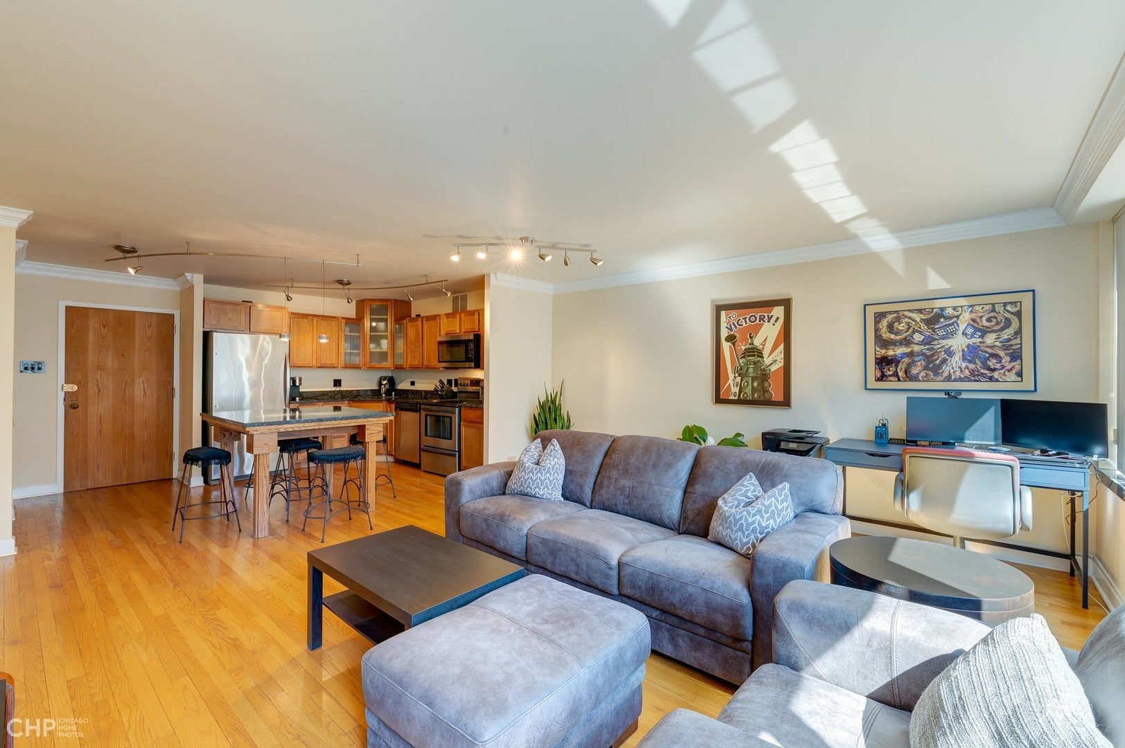 211 E Ohio Street 1410
