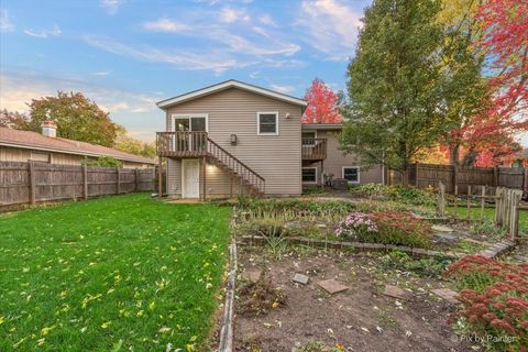 Tiny photo for 1842 Country Knoll Lane, Elgin, IL 60123 (MLS # 12498049)