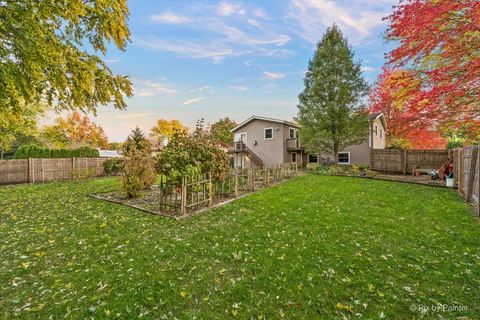 Tiny photo for 1842 Country Knoll Lane, Elgin, IL 60123 (MLS # 12498049)