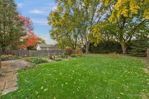 Tiny photo for 1842 Country Knoll Lane, Elgin, IL 60123 (MLS # 12498049)