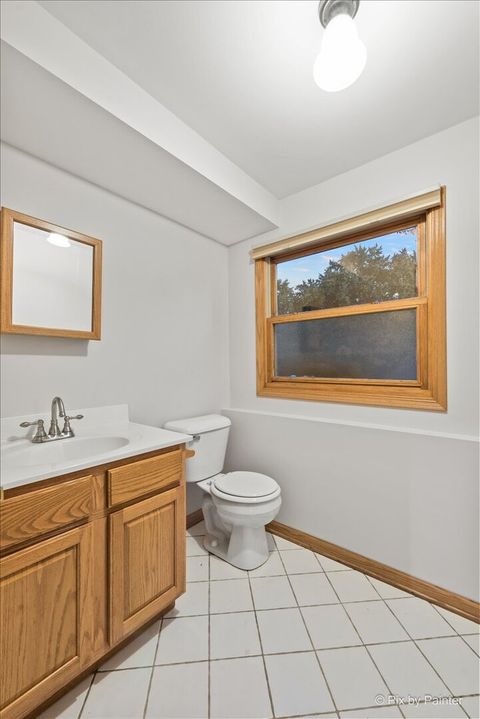 Tiny photo for 1842 Country Knoll Lane, Elgin, IL 60123 (MLS # 12498049)