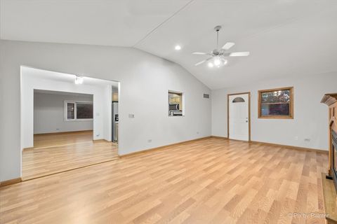 Tiny photo for 1842 Country Knoll Lane, Elgin, IL 60123 (MLS # 12498049)