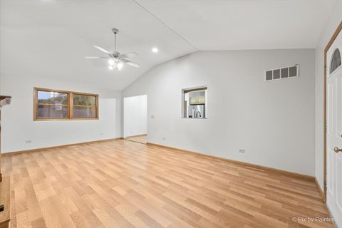 Tiny photo for 1842 Country Knoll Lane, Elgin, IL 60123 (MLS # 12498049)