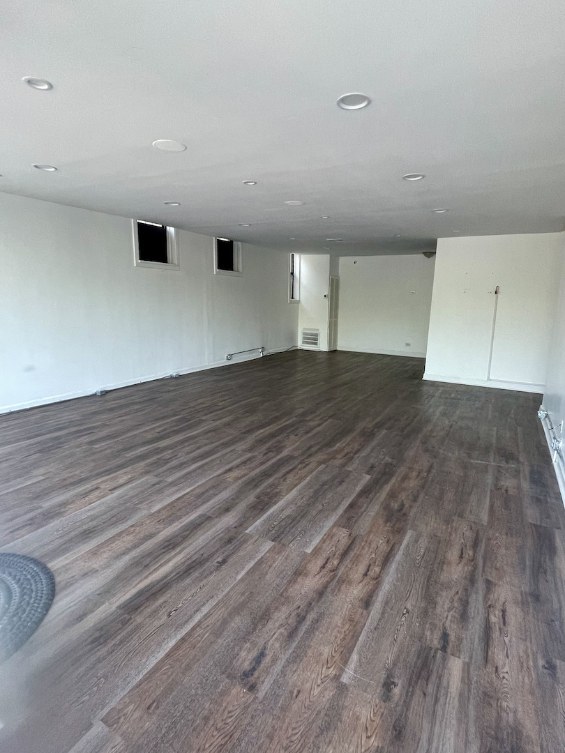 2704 N CALIFORNIA Avenue 1F