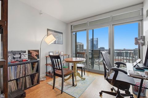 Tiny photo for 125 S Jefferson Street #1901, Chicago, IL 60661 (MLS # 12594044)