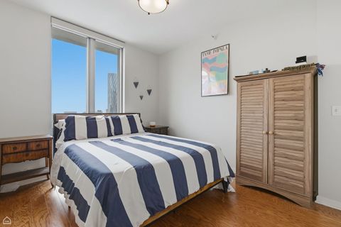 Tiny photo for 125 S Jefferson Street #1901, Chicago, IL 60661 (MLS # 12594044)