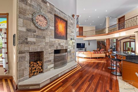 Tiny photo for 904 S Edgewood Lane, Mount Prospect, IL 60056 (MLS # 12588970)