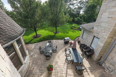 Tiny photo for 904 S Edgewood Lane, Mount Prospect, IL 60056 (MLS # 12588970)
