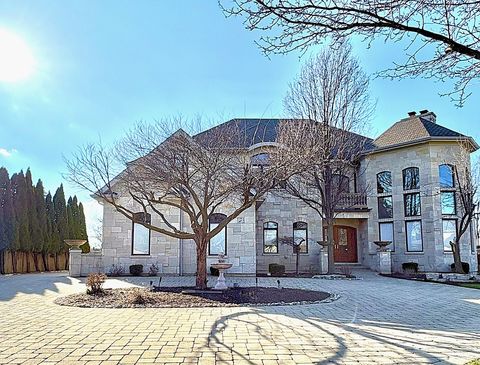 Tiny photo for 904 S Edgewood Lane, Mount Prospect, IL 60056 (MLS # 12588970)