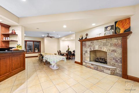 Tiny photo for 904 S Edgewood Lane, Mount Prospect, IL 60056 (MLS # 12588970)