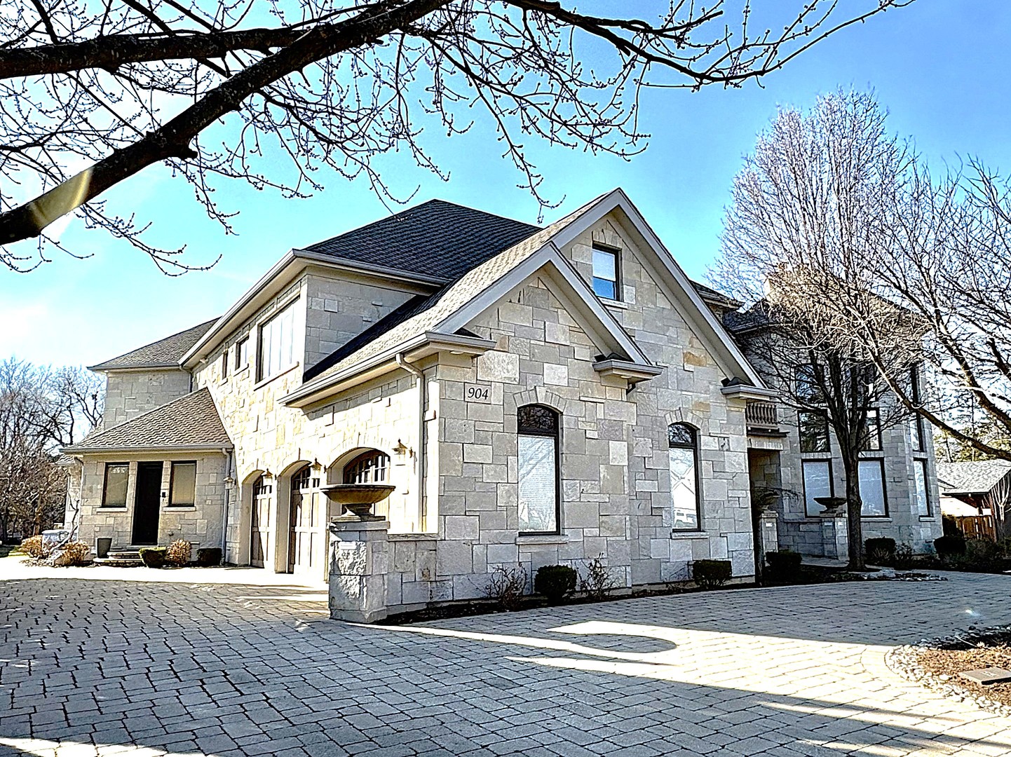 904 S Edgewood Lane