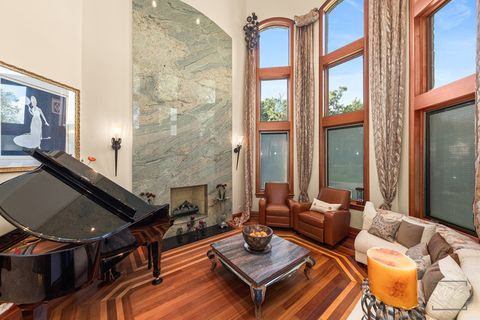 Tiny photo for 904 S Edgewood Lane, Mount Prospect, IL 60056 (MLS # 12588970)