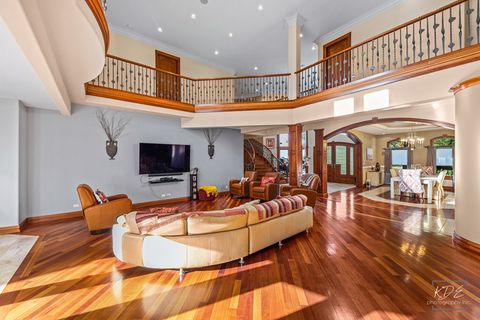 Tiny photo for 904 S Edgewood Lane, Mount Prospect, IL 60056 (MLS # 12588970)