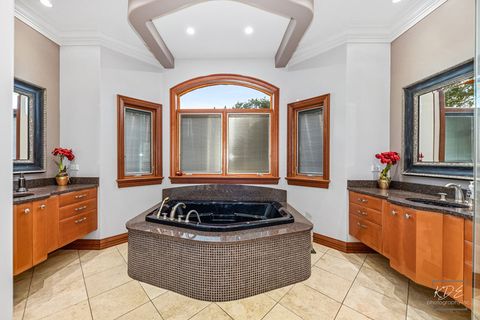 Tiny photo for 904 S Edgewood Lane, Mount Prospect, IL 60056 (MLS # 12588970)