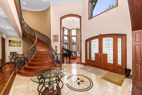 Tiny photo for 904 S Edgewood Lane, Mount Prospect, IL 60056 (MLS # 12588970)