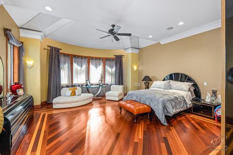 Tiny photo for 904 S Edgewood Lane, Mount Prospect, IL 60056 (MLS # 12588970)