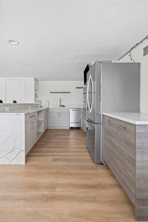 Tiny photo for 1660 N La Salle Drive #609, Chicago, IL 60614 (MLS # 12555153)