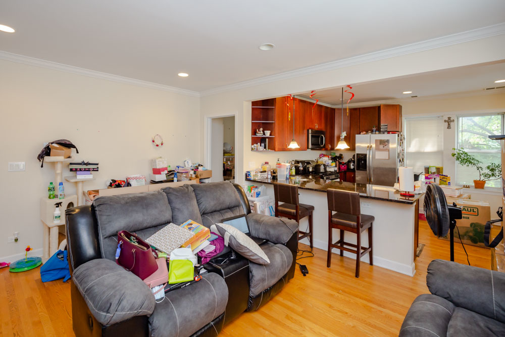 6301 N FRANCISCO Avenue 3