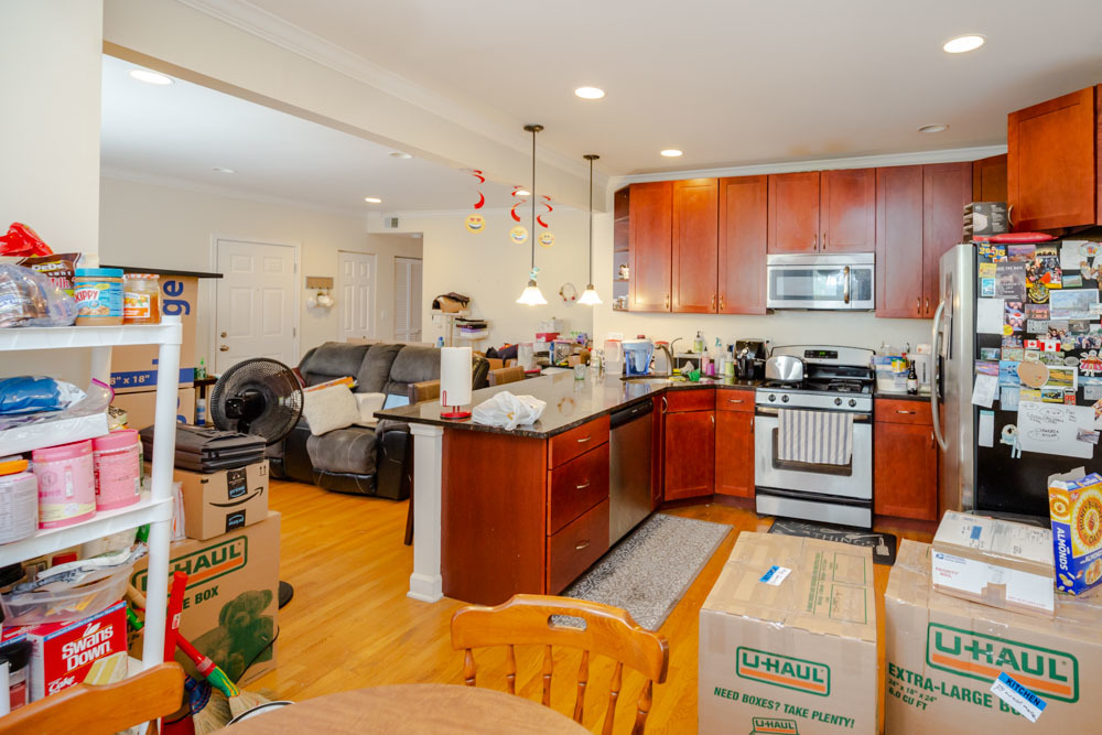 6301 N FRANCISCO Avenue 3