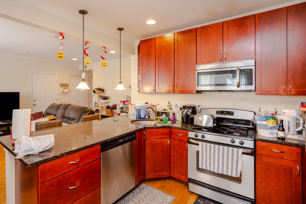 6301 N FRANCISCO Avenue 3