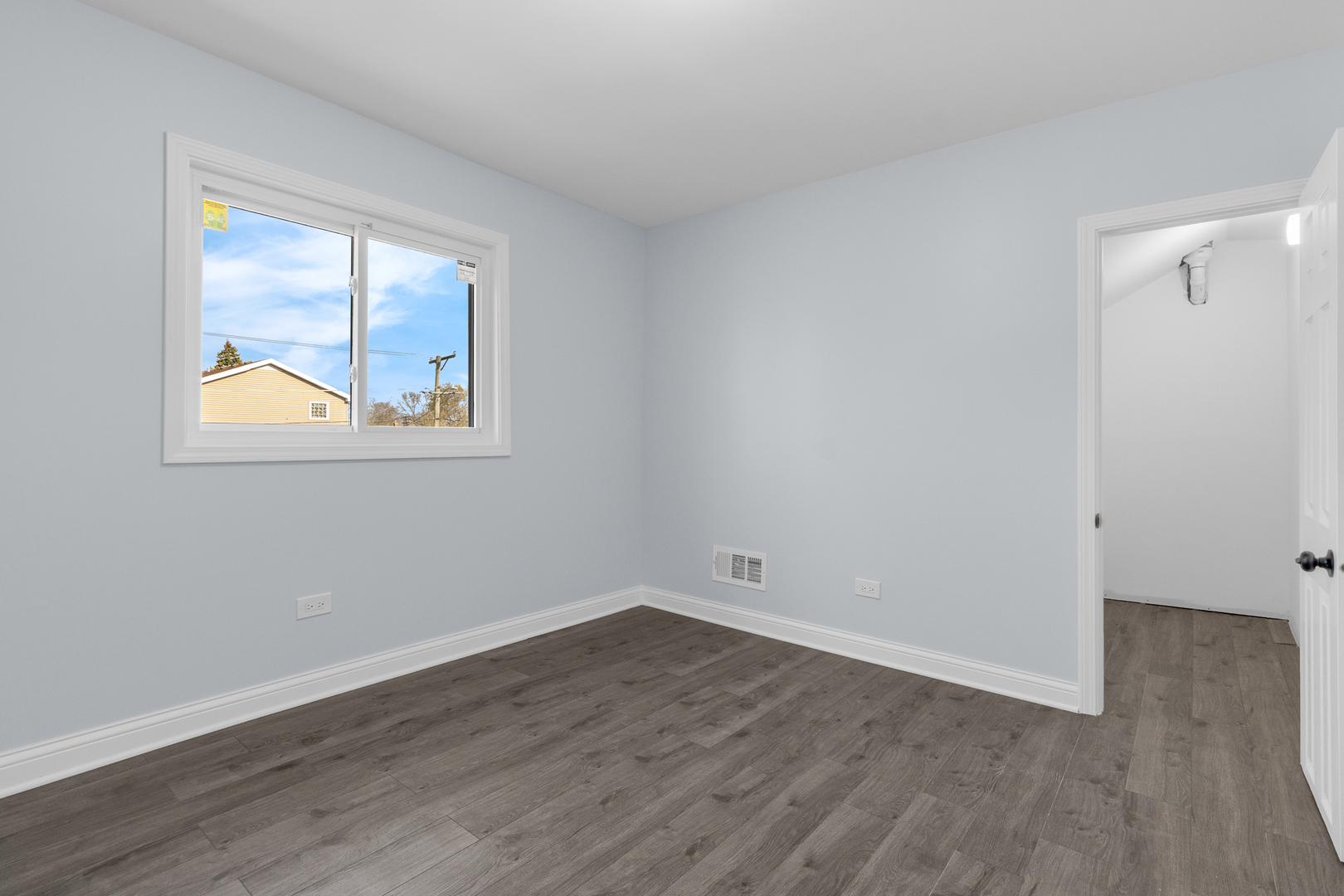 15313 Marshfield Avenue