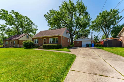 Tiny photo for 7805 Suburban Lane, Bridgeview, IL 60455 (MLS # 12694607)