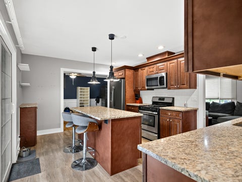 Tiny photo for 1603 Roder Court, Streamwood, IL 60107 (MLS # 12709833)