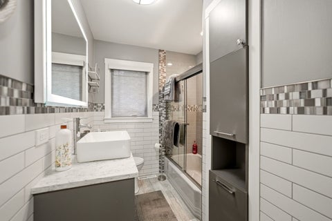 Tiny photo for 237 W JACKSON Street, Elmhurst, IL 60126 (MLS # 12787931)