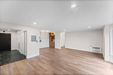 Tiny photo for 2400 Archbury Drive #2E, Park Ridge, IL 60068 (MLS # 12690416)