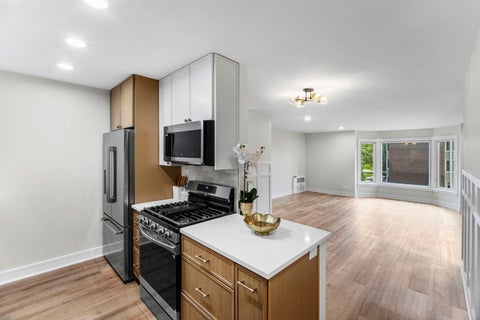 Tiny photo for 2400 Archbury Drive #2E, Park Ridge, IL 60068 (MLS # 12690416)