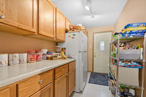 Tiny photo for 15329 Oak Road, Oak Forest, IL 60452 (MLS # 12615125)