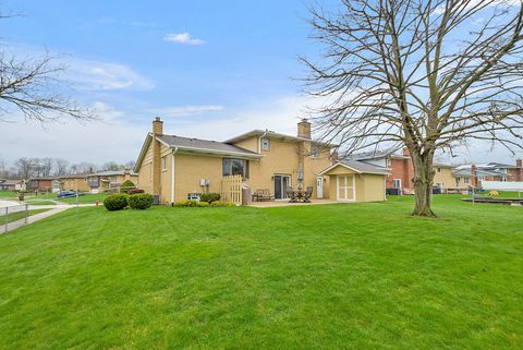 Tiny photo for 15329 Oak Road, Oak Forest, IL 60452 (MLS # 12615125)