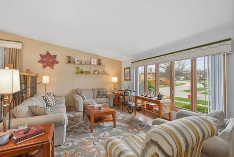 Tiny photo for 15329 Oak Road, Oak Forest, IL 60452 (MLS # 12615125)