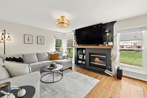 Tiny photo for 5515 Chancery Way, Lake In The Hills, IL 60156 (MLS # 12613805)