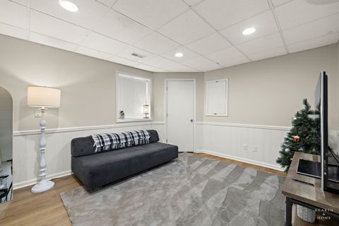 Tiny photo for 5515 Chancery Way, Lake In The Hills, IL 60156 (MLS # 12613805)