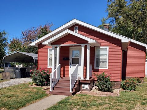 202 E Pembroke Street Tuscola IL 61953