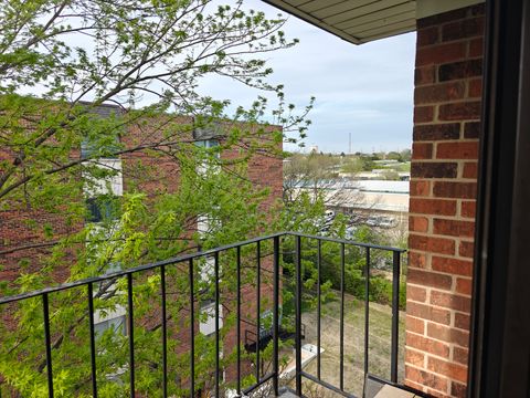 Tiny photo for 4721 Saint Joseph Creek Road #5F, Lisle, IL 60532 (MLS # 12624744)