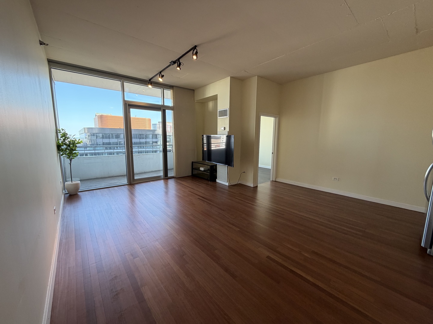 1720 S Michigan Avenue 1202