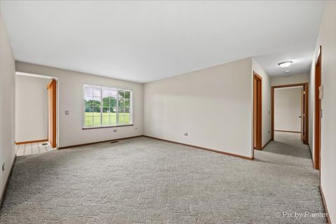 Tiny photo for 917 Golf Course Road #2, Crystal Lake, IL 60014 (MLS # 12678577)