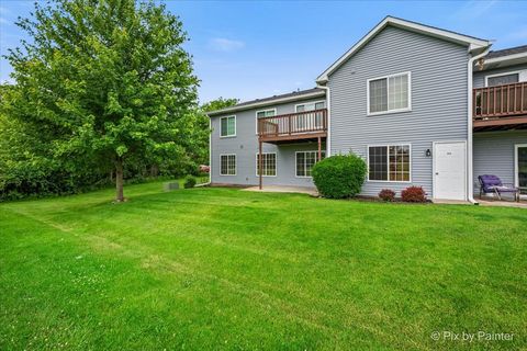 Tiny photo for 917 Golf Course Road #2, Crystal Lake, IL 60014 (MLS # 12678577)