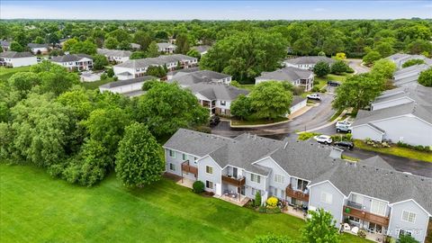 Tiny photo for 917 Golf Course Road #2, Crystal Lake, IL 60014 (MLS # 12678577)