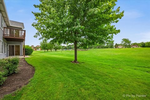 Tiny photo for 917 Golf Course Road #2, Crystal Lake, IL 60014 (MLS # 12678577)