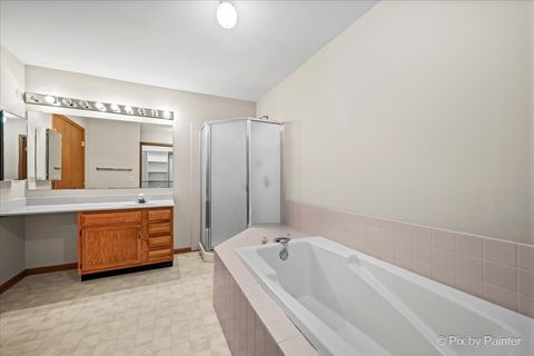 Tiny photo for 917 Golf Course Road #2, Crystal Lake, IL 60014 (MLS # 12678577)