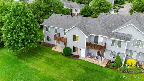 Tiny photo for 917 Golf Course Road #2, Crystal Lake, IL 60014 (MLS # 12678577)