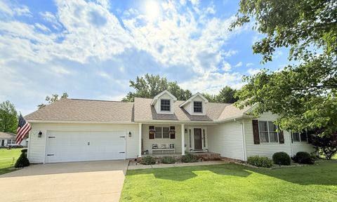 Photo of 100 Pin Oak Lane, Harrisburg, IL 62946 (MLS # 12556559)
