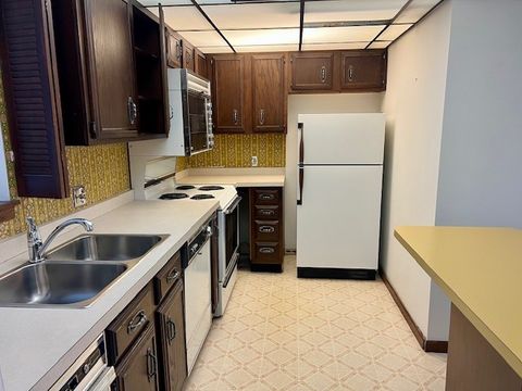 Tiny photo for 1420 Woodbridge Road #2B, Joliet, IL 60436 (MLS # 12613577)