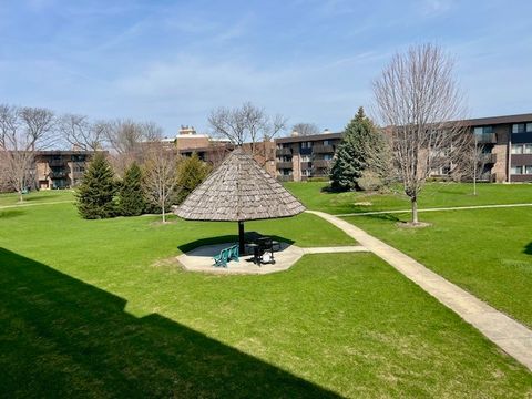 Tiny photo for 1420 Woodbridge Road #2B, Joliet, IL 60436 (MLS # 12613577)